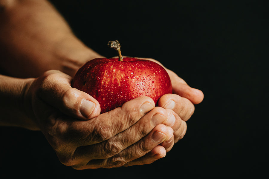 Manzana en estado puro, Viuda de Angelón
